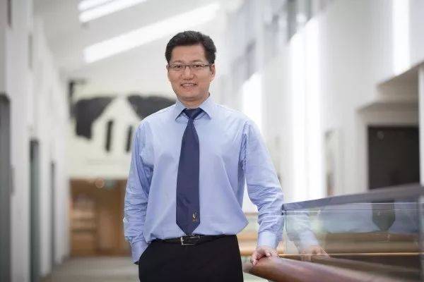 SMU 课程丨李光前商学院傅方剑副教授：不积跬步，无以至千里