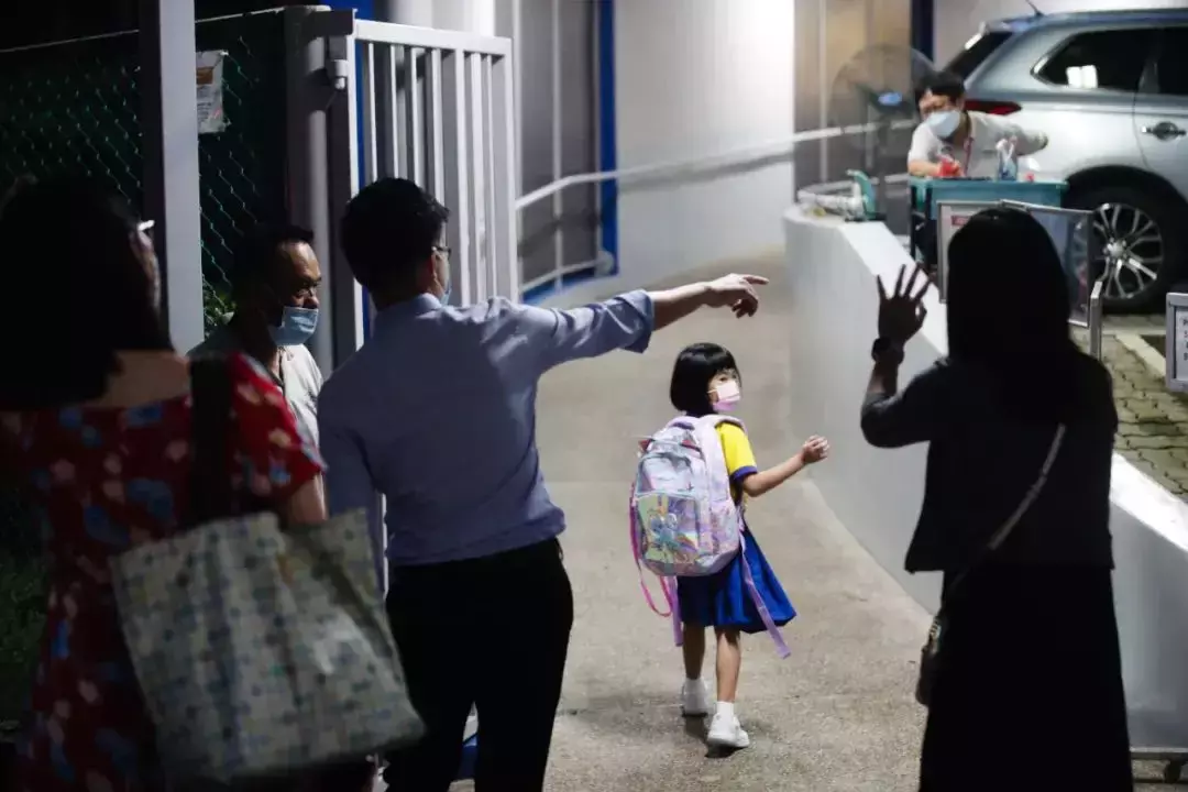 新加坡中小学开学啦!第一天进入新学校的那些珍贵瞬间【多图】