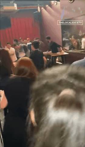 昨晚！新加坡這個地方，上演全島最“刺激”的平安夜混戰