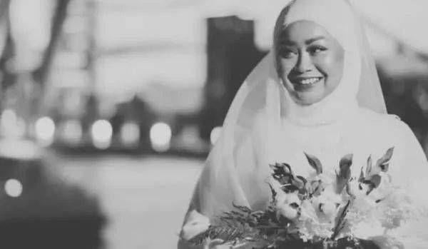 “我決定獨自完成婚紗照的拍攝！這位准新娘經曆了什麽