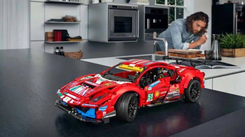 Ferrari 488 GTE賽車LEGO酷炫登場