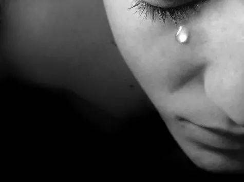 新加坡懸案！19歲女孩淩晨出門失蹤13年，200人全島搜尋無果