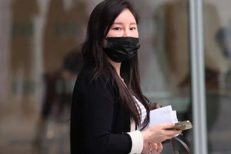 新加坡ICA官員難過“美人關”,接受性賄賂幫中國女子辦准證