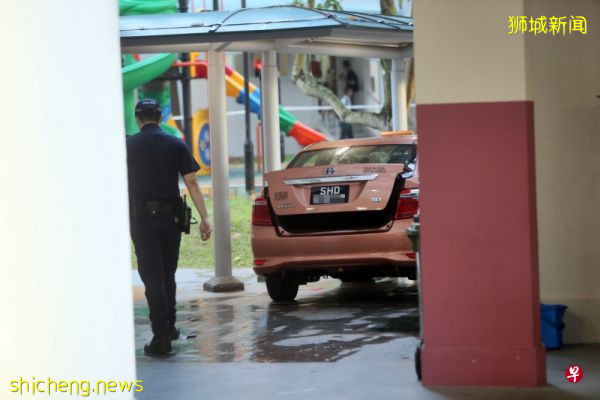 德士冲进组屋楼下 司机因鲁莽行事被捕