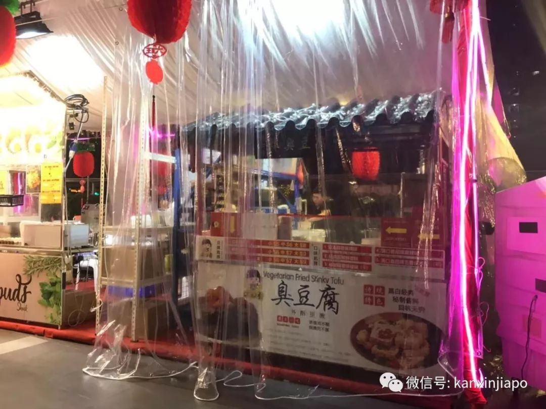 新加坡商场内臭气熏天，只因食物“太正宗”？