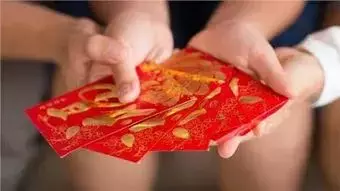 新加坡留學 新加坡春節習俗讓你大開眼界：撈魚生、搶頭香、拜年送橘子