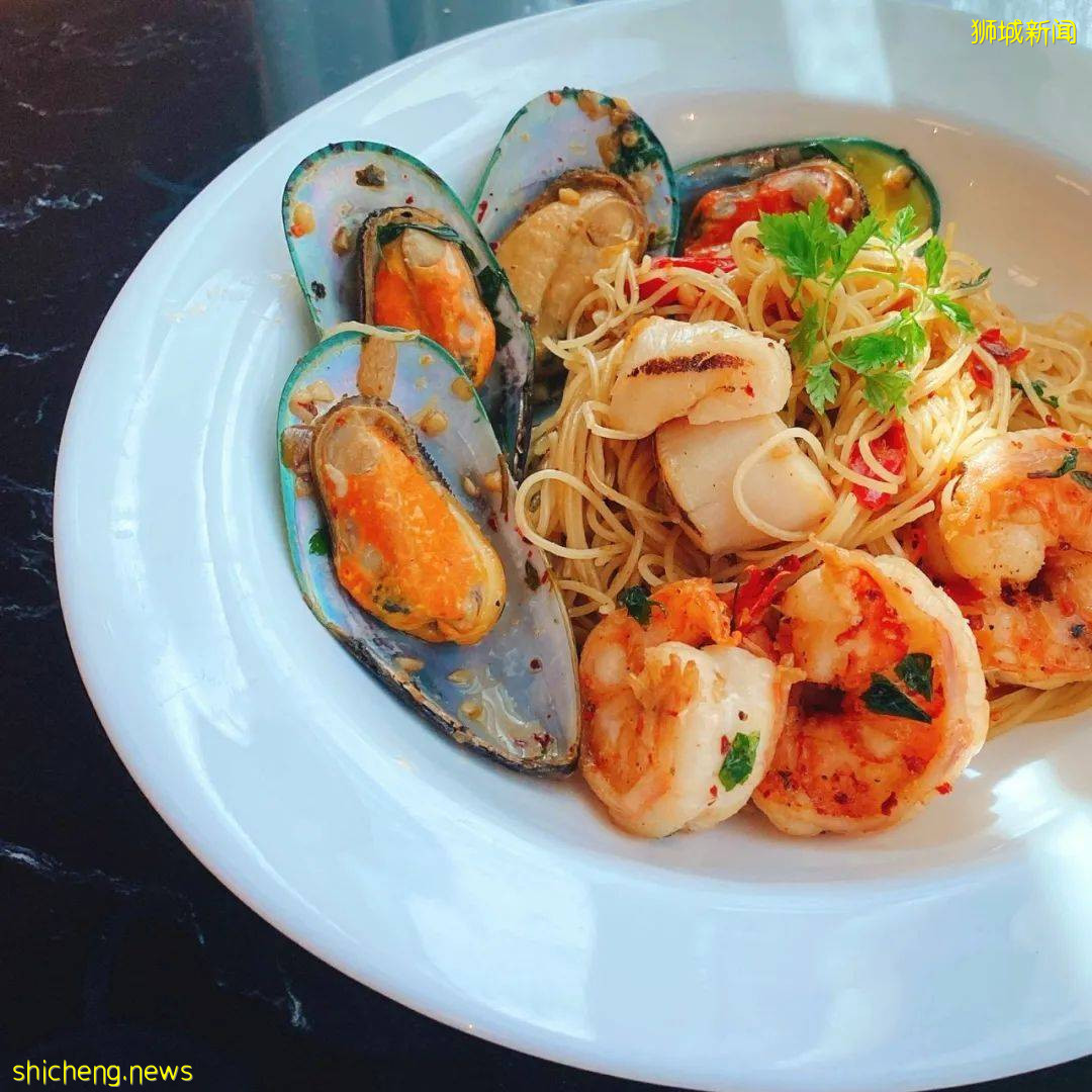 獅城MRT美食 潮男靓女逛吃攻略，荷蘭村日料、西餐、牛排、甜點吃起來