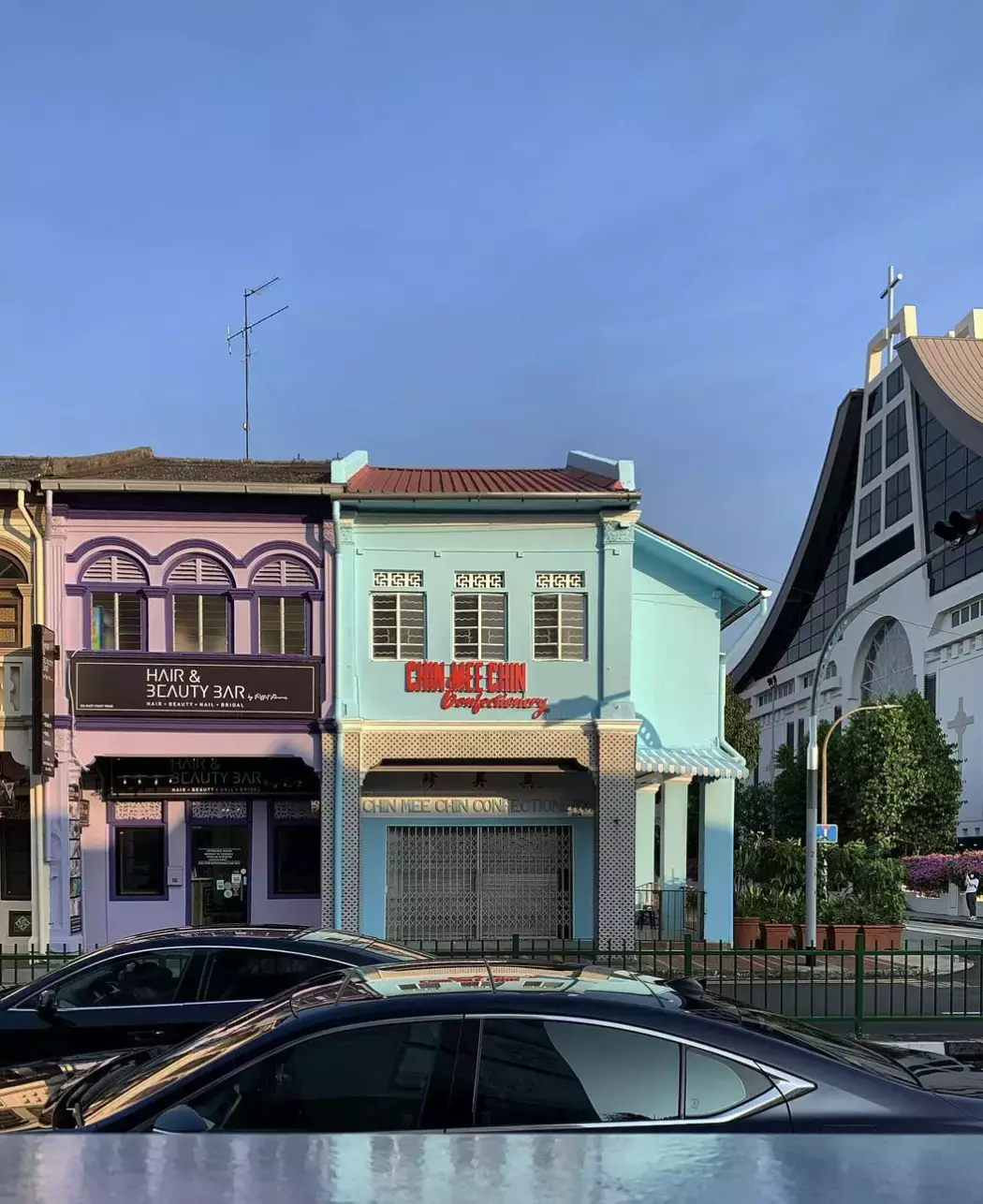 春天来到,找个阳光暖暖的午后一起去喝杯咖啡吧!坡岛这几家氛围感满满的咖啡店你一定不能错过