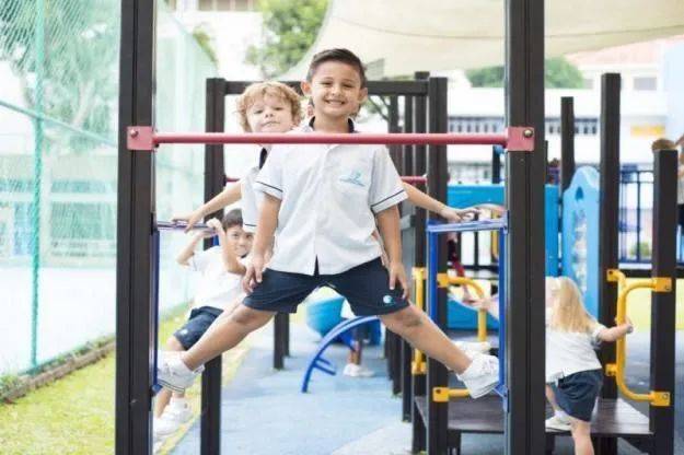 看看家長怎麽花式誇這所新加坡國際學校