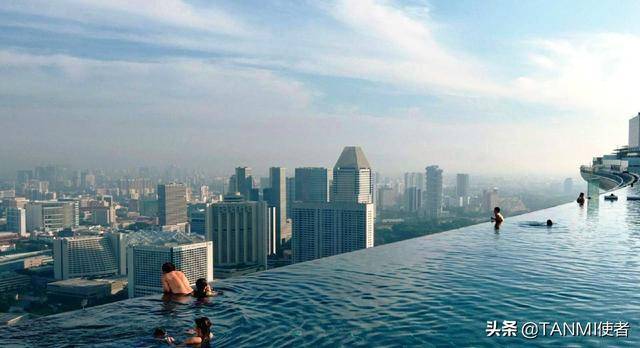 去新加坡旅游，这座“空中泳池”门票3600元起，一般游客不敢去