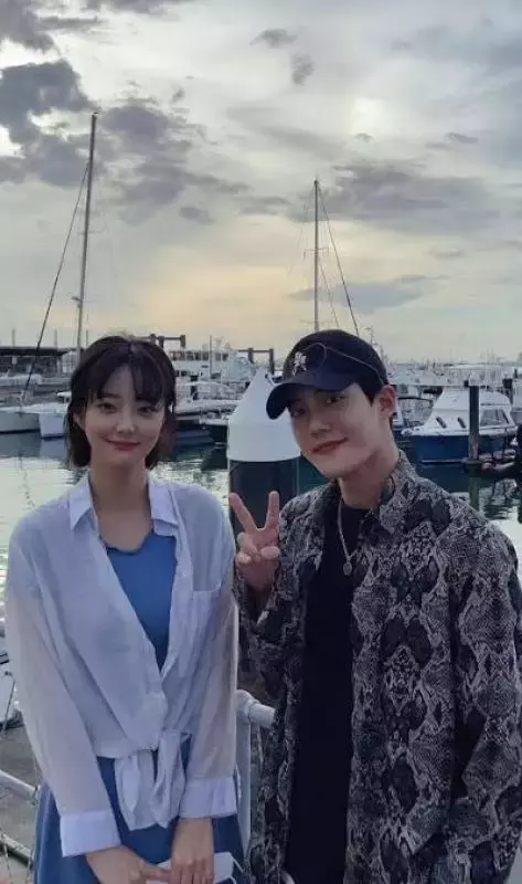 獅城拍片挑戰不倫戀 韓星金昭昀學福建俚語