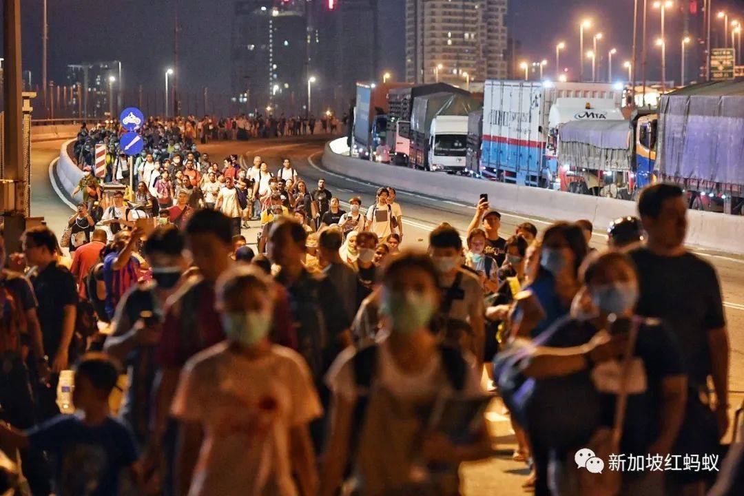 澳洲、新西兰“泡泡”团聚场面感人 新马两地何时才会出现这个场景