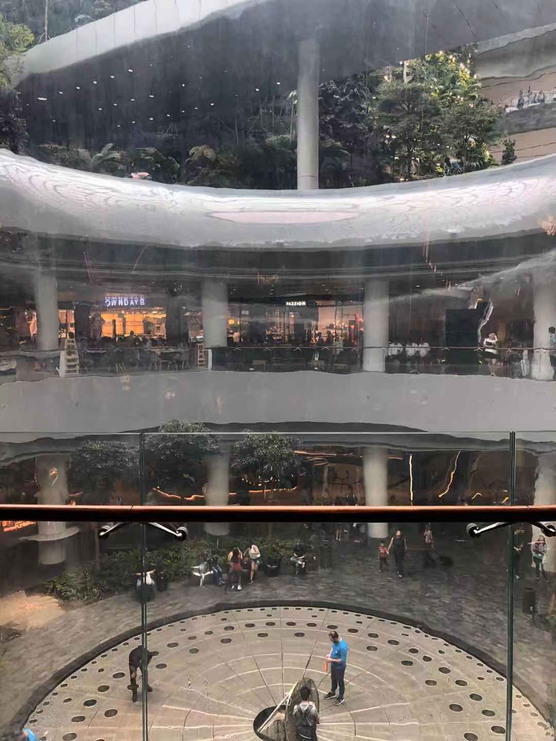 星耀樟宜中必打卡的雨漩涡，关了！