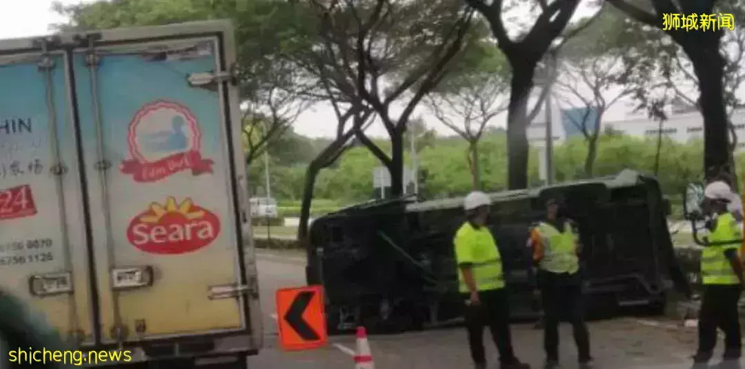 突发!新加坡一校车翻车,2大人7儿童全部紧急送往医院