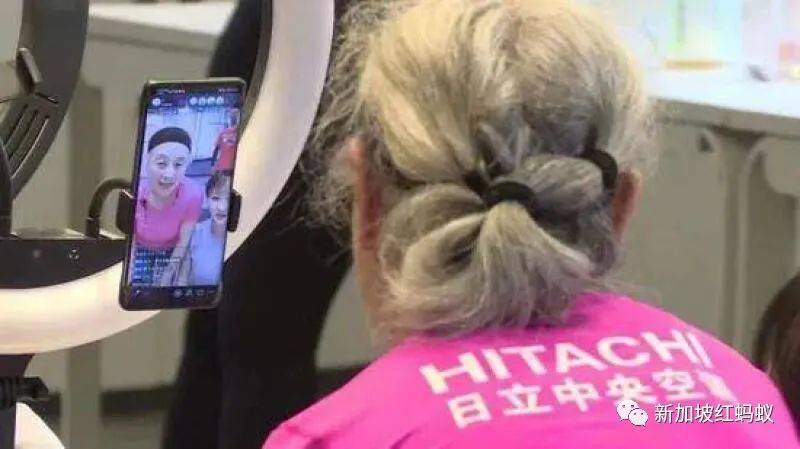 中国有68岁“撸铁奶奶” 新加坡也有一群七旬“撸铁爷爷”