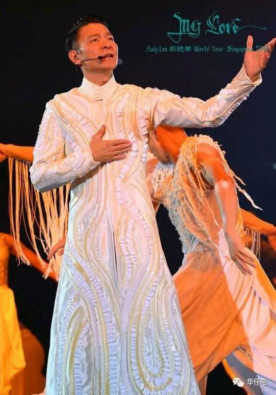 刘德华空降新加坡，一连四场演唱会嗨爆全城