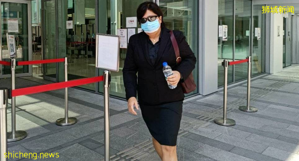 无罩嫂法庭上面临14项新指控，声称戴口罩让她喘不过气来