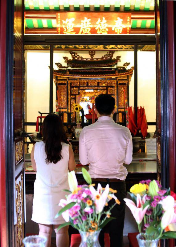 有拜有保佑！新加坡10大靈驗寺廟大盤點~求姻緣、求財運、拜太歲、求學業都給你安排得明明白白