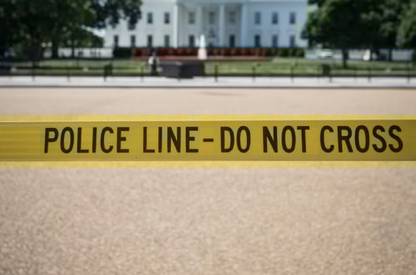 一顿骚操作,这名本地警察不仅丢了工作,还进了监狱