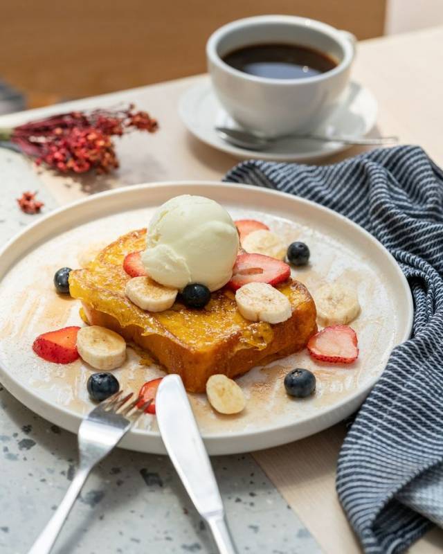 新加坡全天供應早餐的餐廳大盤點！睡到幾點都可以享用美味早餐哦