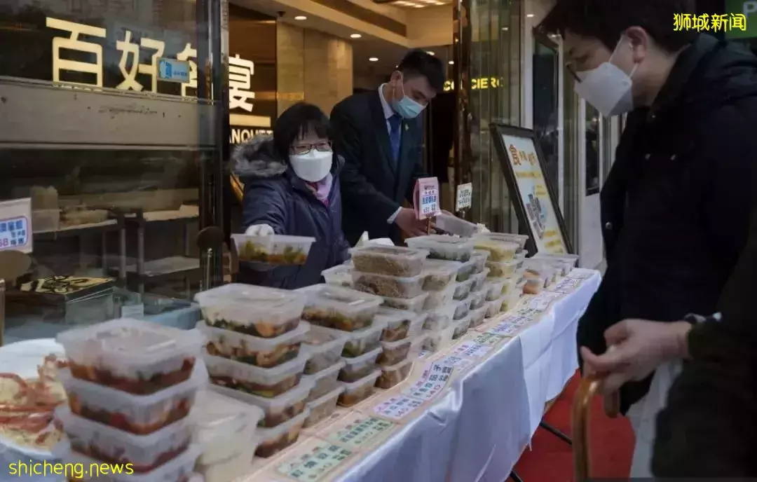 新加坡杂菜饭突然火了,香港人每天至少吃掉6000盒