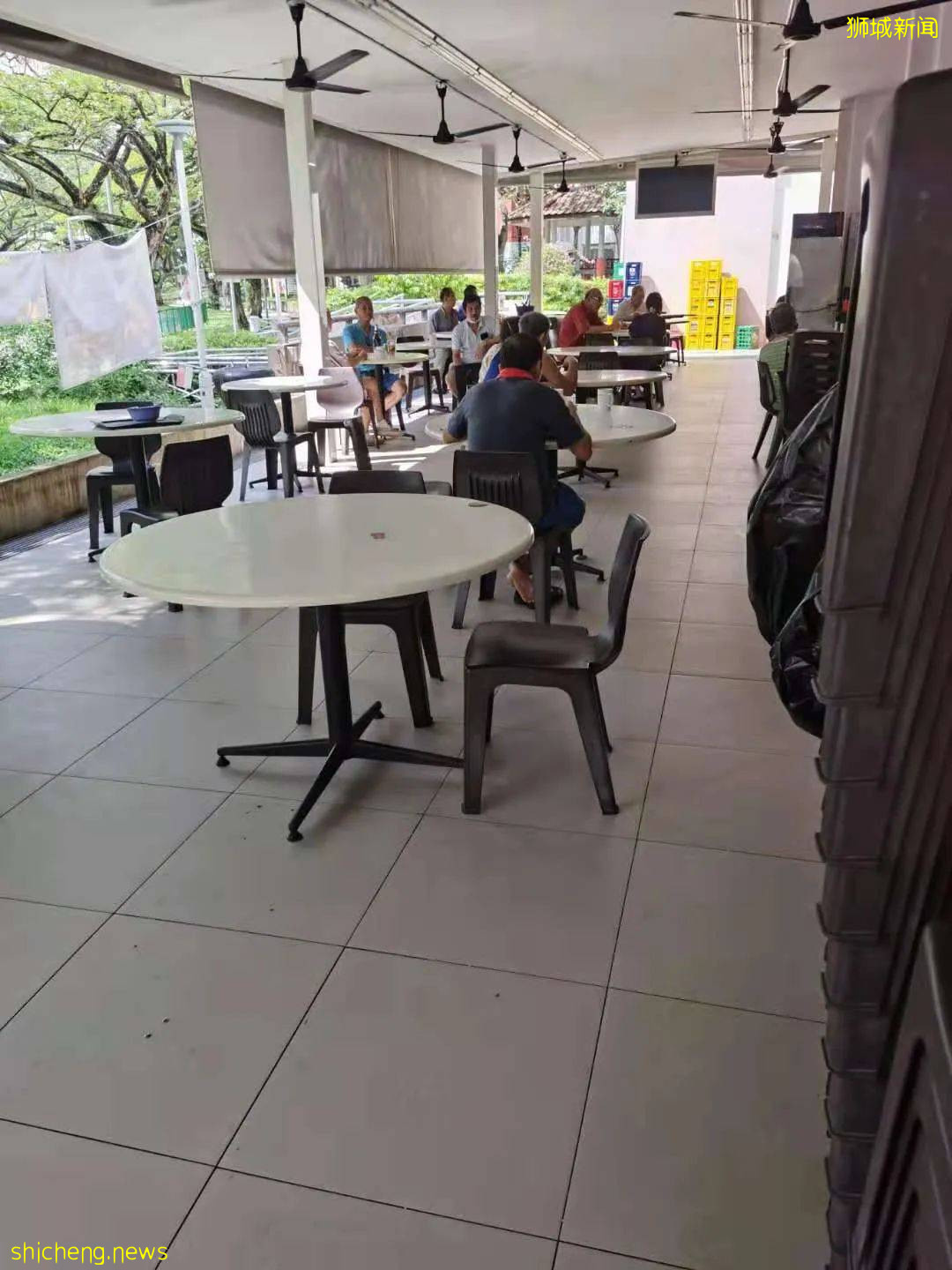 科興在新加坡瘋狂受歡迎,診所外排隊十幾米!供不應求!實拍堂食第一天,人突然多了