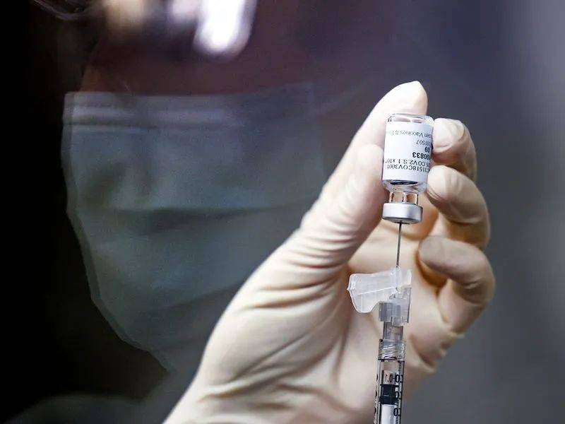 新加坡又有客工感染新冠!专家:全球新冠疫情五年后才能结束