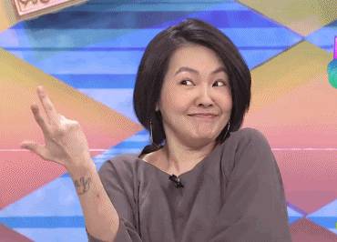 別人家養貓養狗當寵物,我兒子卻喜歡在新加坡養毛毛蟲