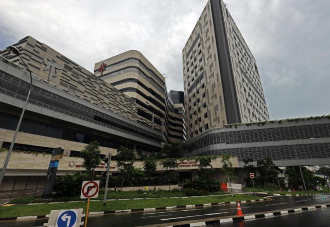 4天17个新感染群，785个病例感染源不明！新加坡副总理部长紧急呼吁：待在家别出门