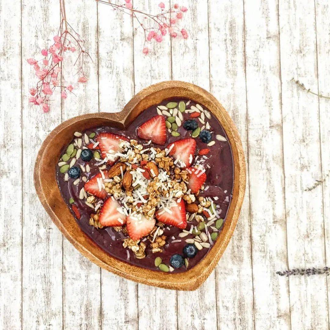 你與馬甲線之間，真的就只差一碗“Açaí Bowl”