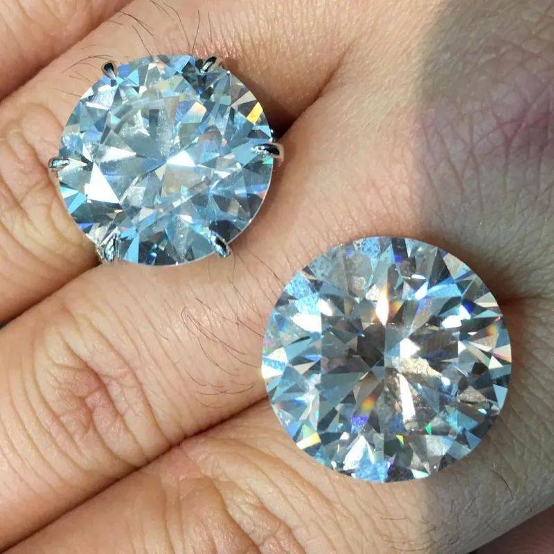 這個新加坡富二代上了亞裔富豪真人秀!手上戴一棟豪宅,跟宋朝太子妃做朋友