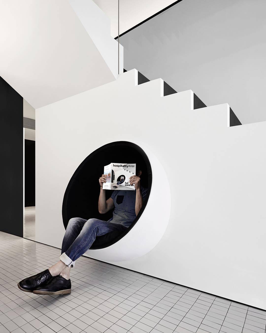 一切只有黑與白！私藏版黑白世界🤫 網紅爆款“Hotel Mono”容不下其他色彩的極簡純色酒店