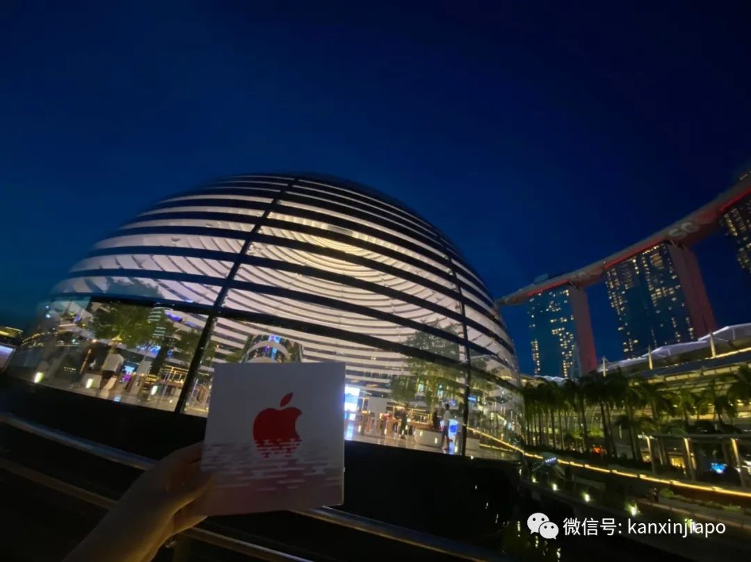 多图实拍科技感超强,逛全球首个水上苹果商店初体验