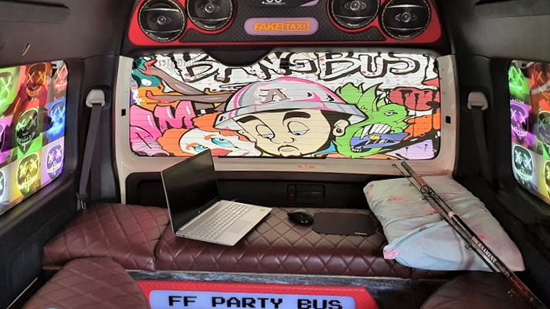 不僅非法改裝派對巴士 還違例提供聚會服務!當局扣押六輛巴士