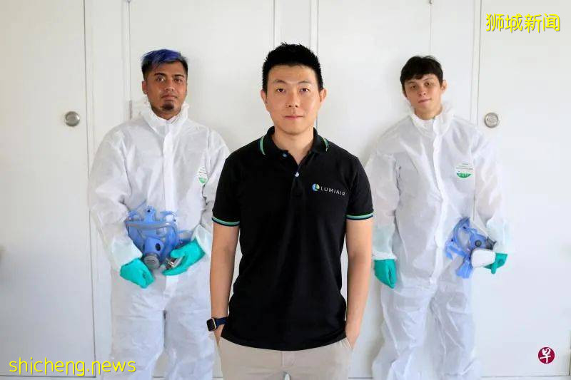 忍恶臭、处理腐烂物清理血水，他们为往生者最后一次“搬家”