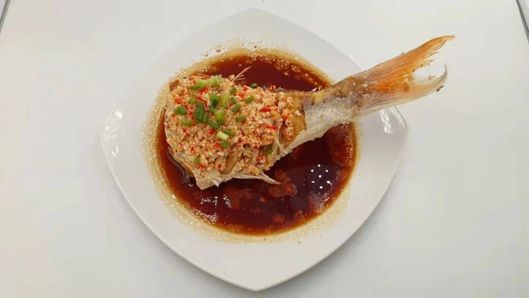 馬國霹雳州超火的幹肉骨茶登錄獅城啦