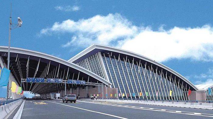 “我在新加坡抗体检测阳性,无法登机回国” 上海本土7例,中国出入境更严了