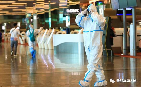 第一批持航空通行证旅客入境新加坡，检测阴性不必隔离自由活动