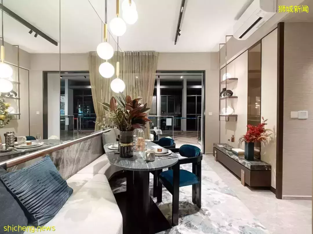 步行到Bartley 地鐵站（環線），兩站到實龍崗地鐵轉換站。交通、購物、學校全配套成熟。BARTLEY VUE樣板間高顔值