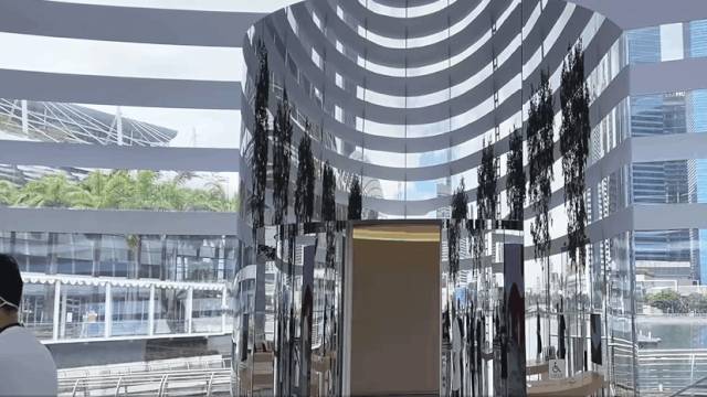 實拍探店！新加坡全球首個海上蘋果店，驚呆了