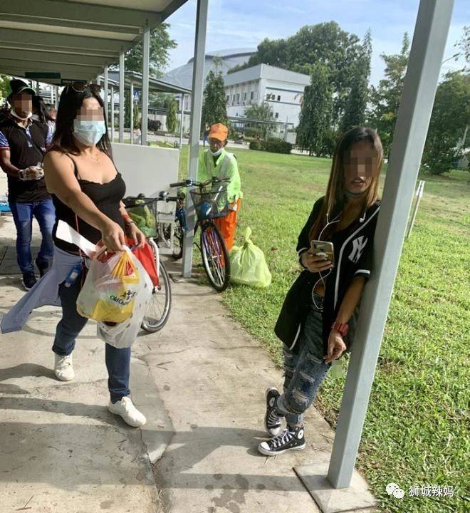 疫情下的女傭百態:要價900月薪,帶男朋友回家睡,廚房發呆3小時!我該怎麽辦