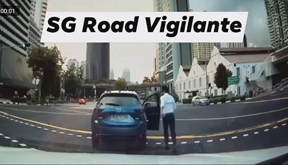 忘拉刹车器车自滑 顾著骂人差点GG 