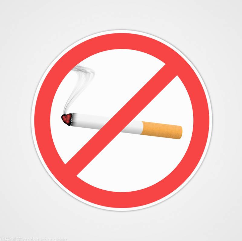 见过嚣张的!抽烟抽得这么嚣张的还是第一次见