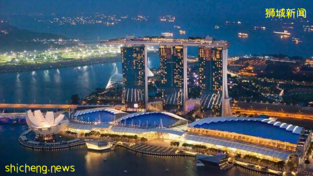 新加坡國民75%是華人，李光耀爲何堅持廢除漢語