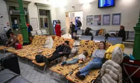 難民潮爆發!數百萬人出逃,這個新加坡帥哥的烏克蘭模特女友,發文:家人隨時准備逃命