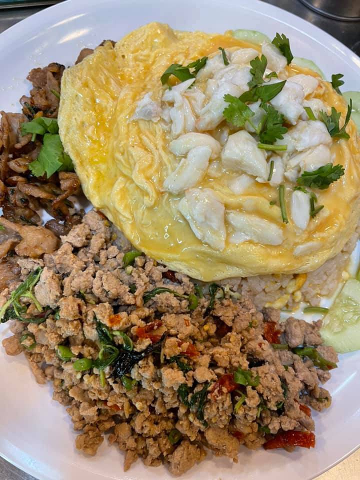 Golden Mile Complex藏驚喜✨泰式料理“Flying Pig”S$7起！螃蟹歐姆蛋、火鍋“泰”美味啦