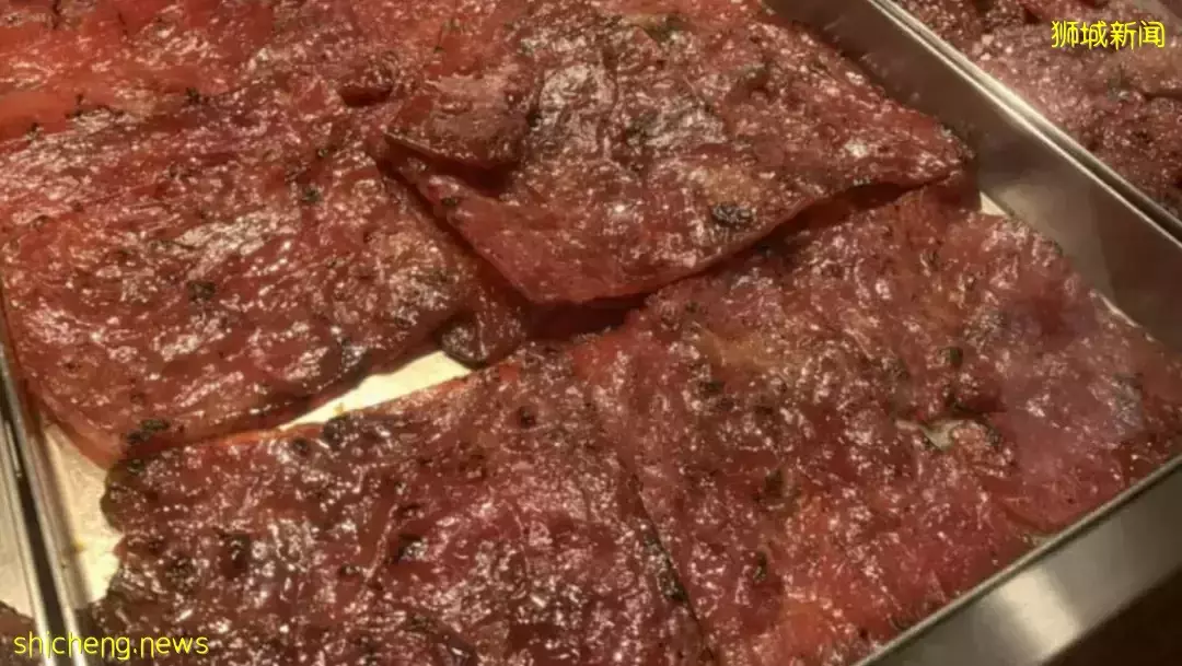 大跌眼鏡！新加坡祭拜用的白色菊花，居然在這裏成母親節禮物