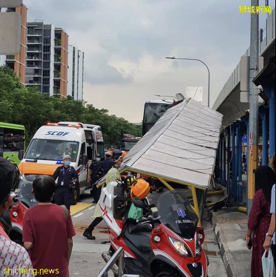 實拍新加坡巴士撞進德士站!頂棚倒塌、多人受傷,部長到場