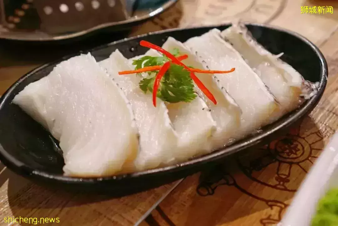 免费送!$48+/人就能吃鲍鱼龙虾,新加坡还有这样的网红海鲜店