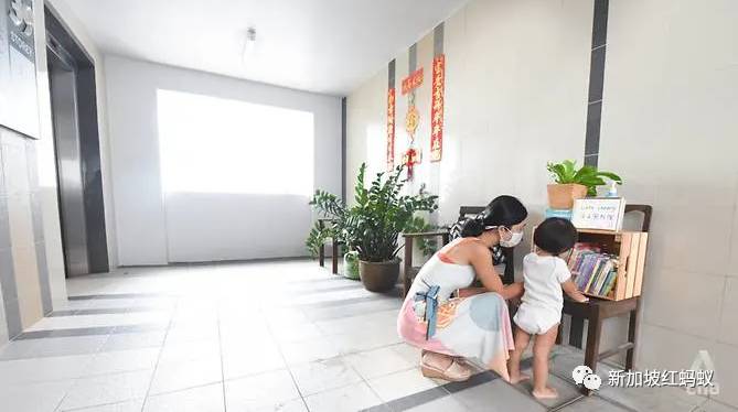 有一种新加坡“乡村精神”,叫作组屋区的小小图书角落